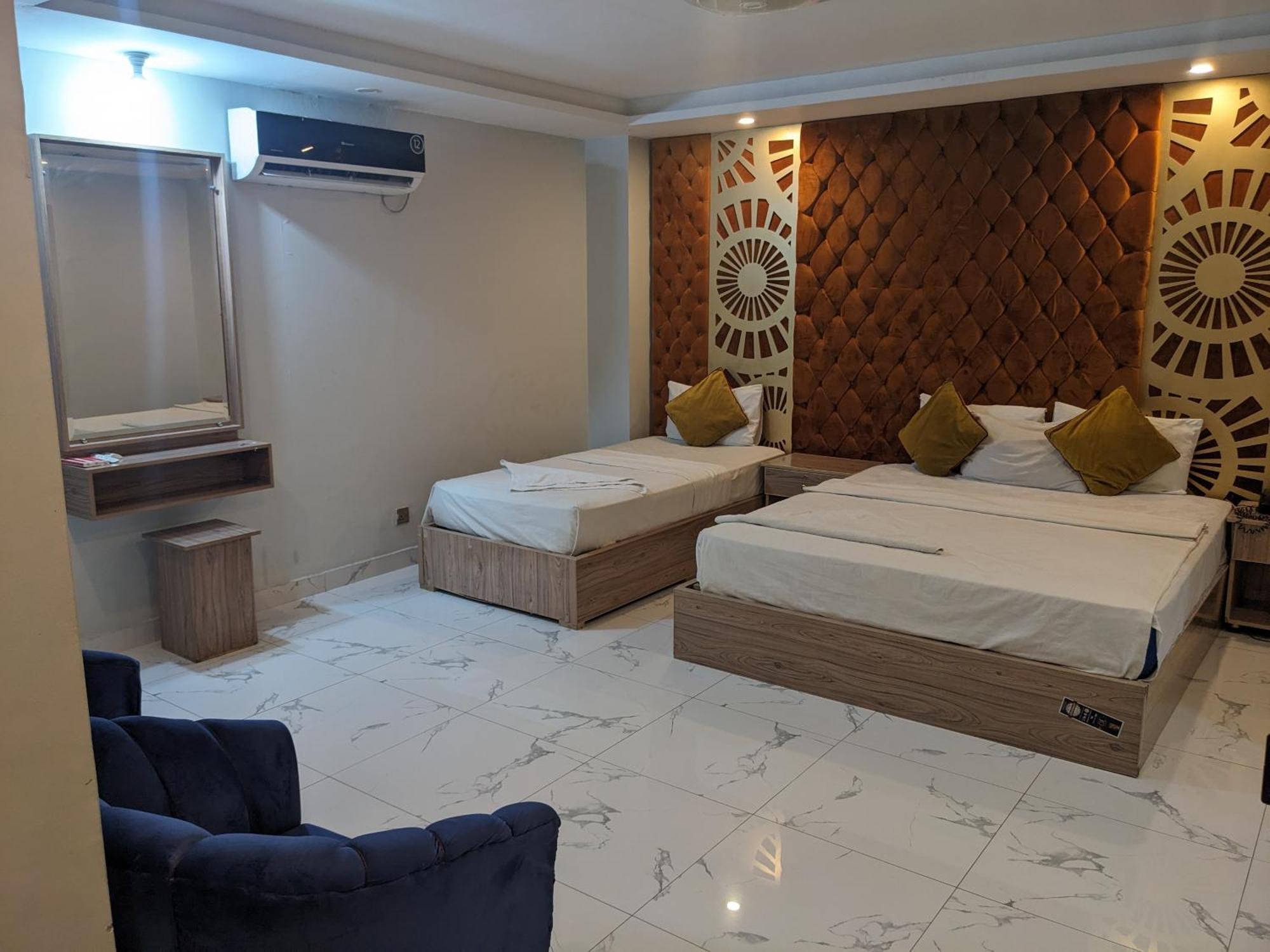 Nueva Hotel Исламабад Екстериор снимка